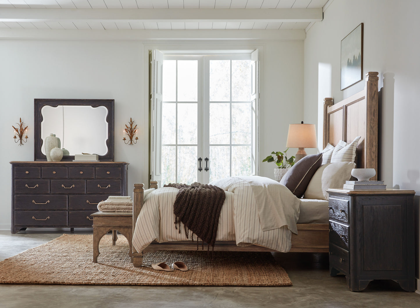 Americana queen panel bed