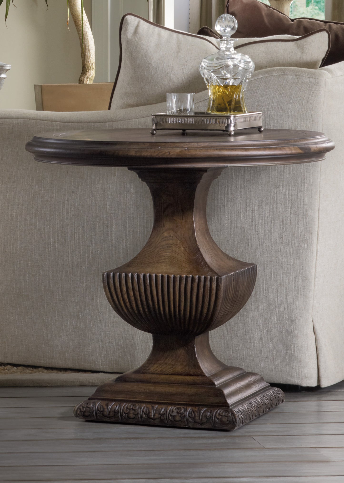 Rhapsody urn pedestal nightstand