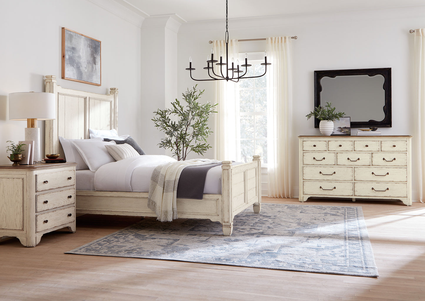 Americana queen panel bed