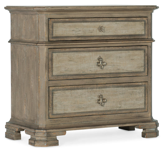 Alfresco palmieri three-drawer nightstand