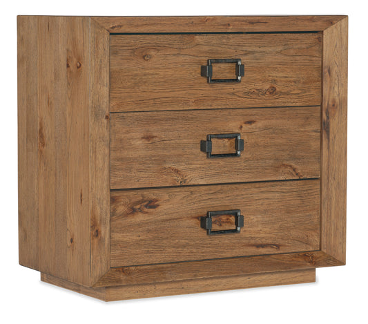 Big sky three drawer nightstand