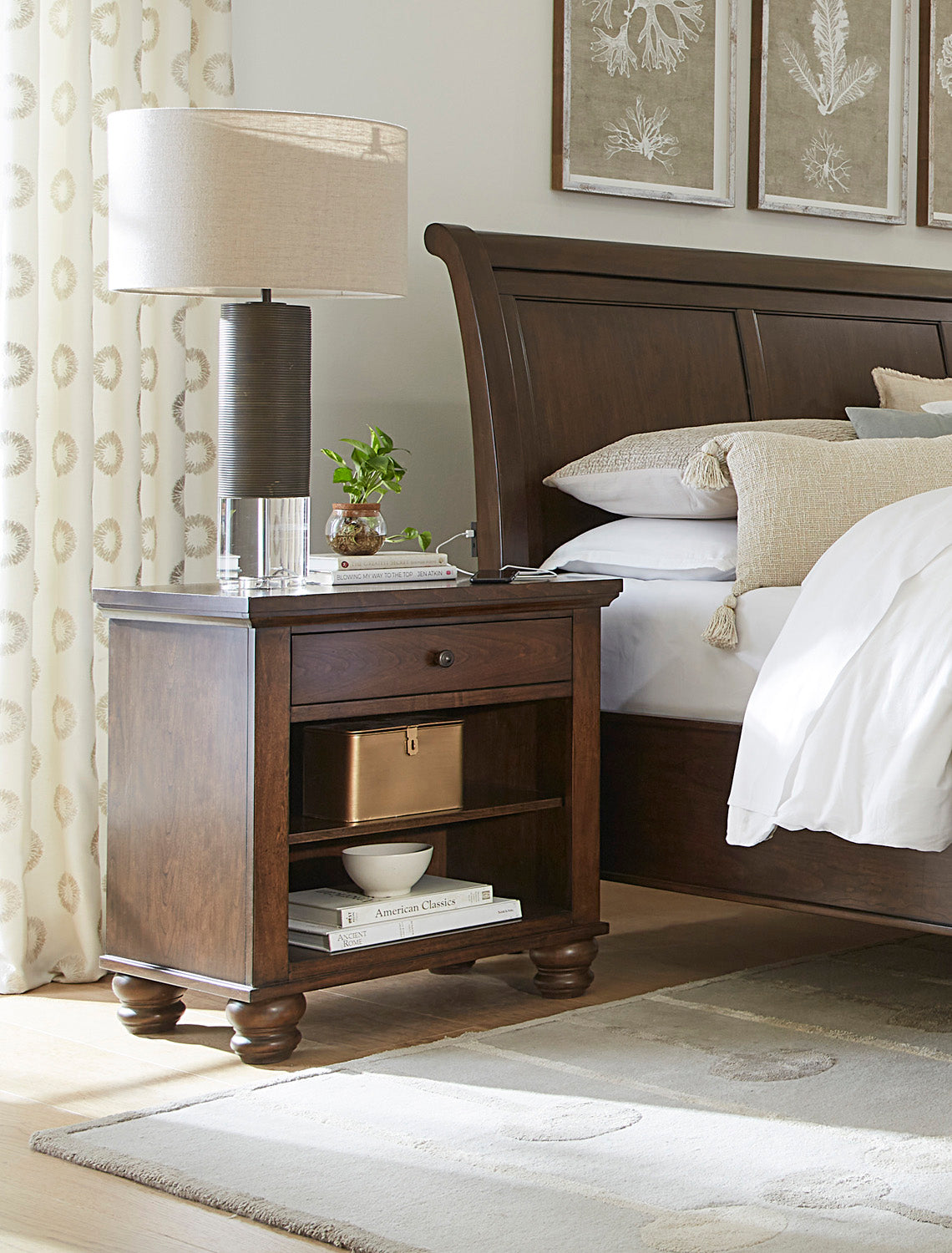 Cambridge 1 drawer nightstand