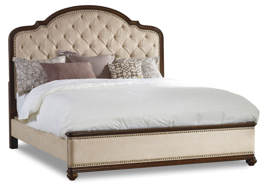 Leesburg queen upholstered bed