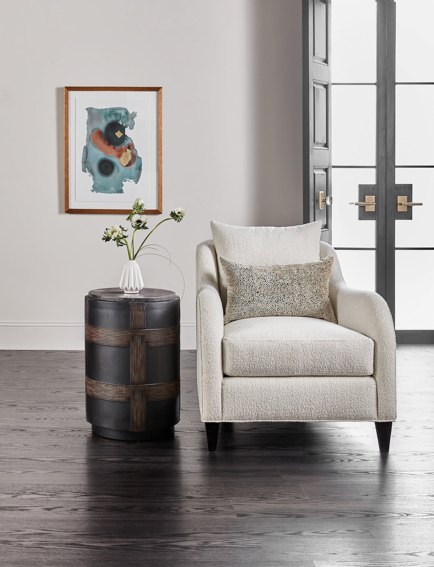 Melange burbank round accent table