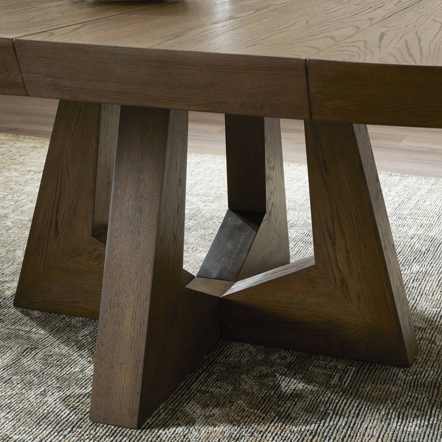 Zelda round extension dining table: fawn oak veneer-fawn oak