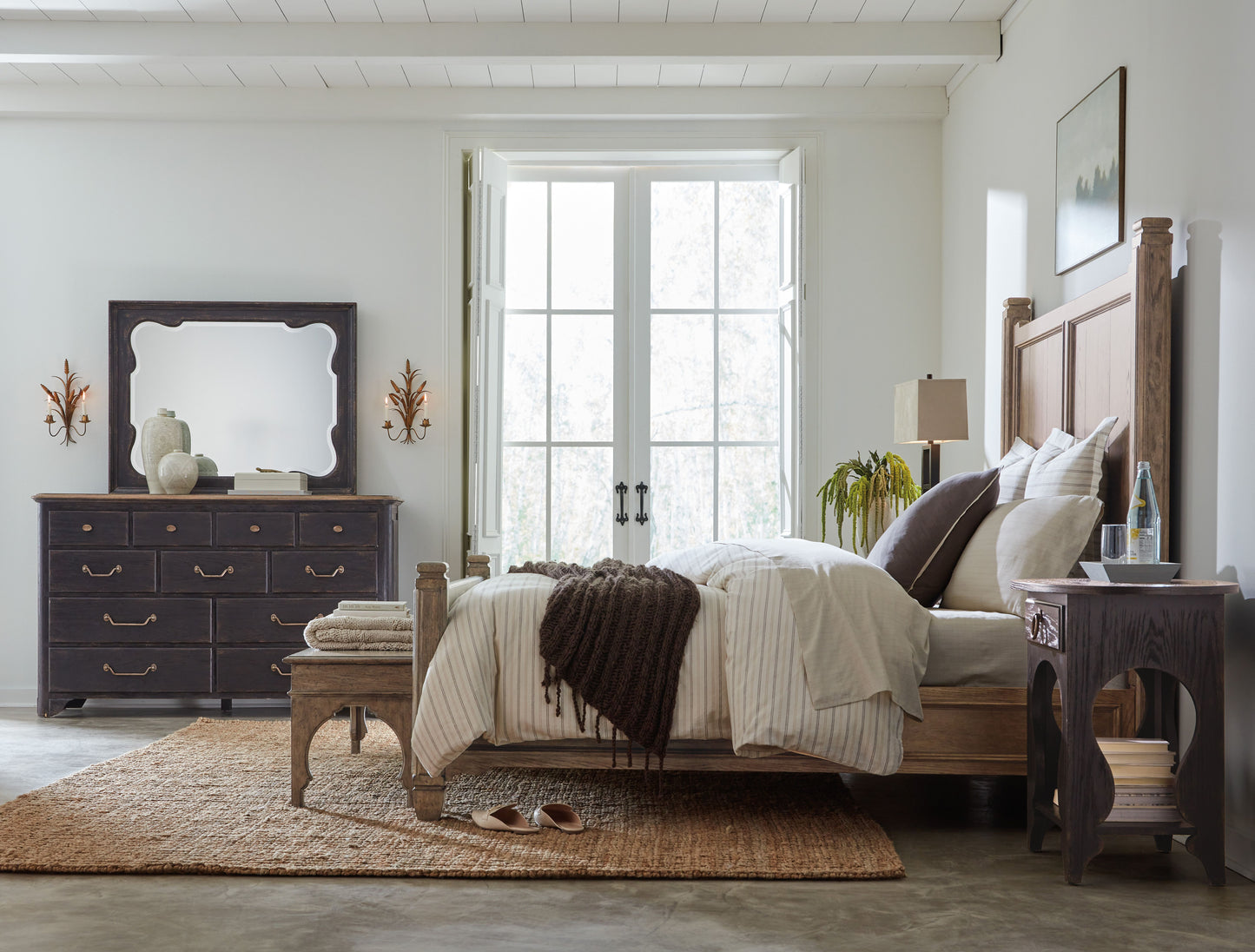 Americana queen panel bed