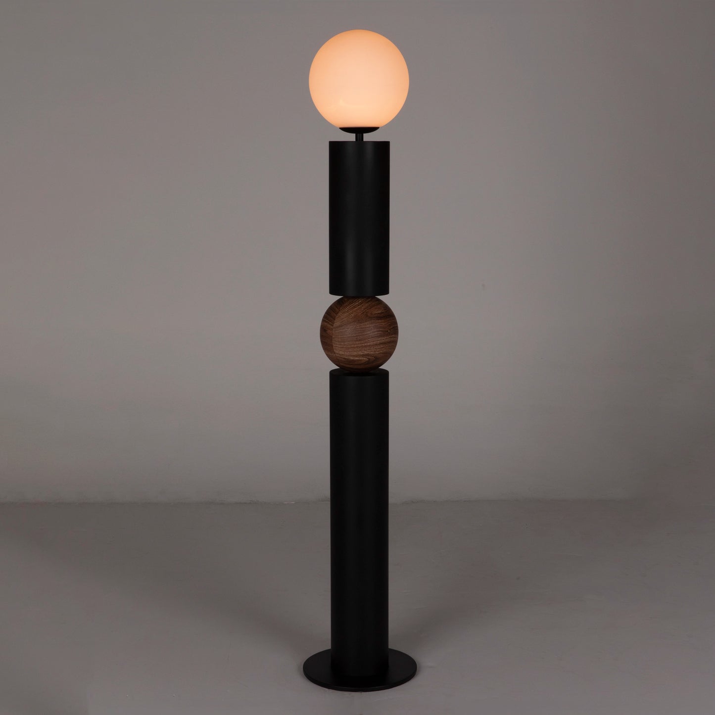 Max floor lamp