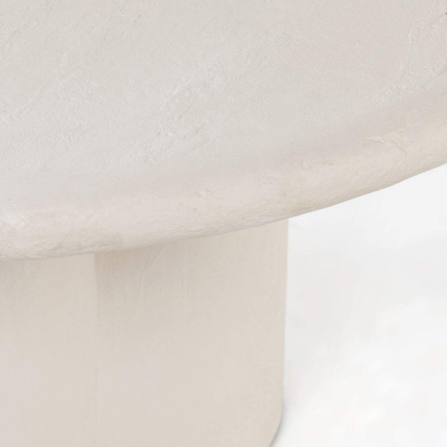 Grano dining table-plaster molded concte