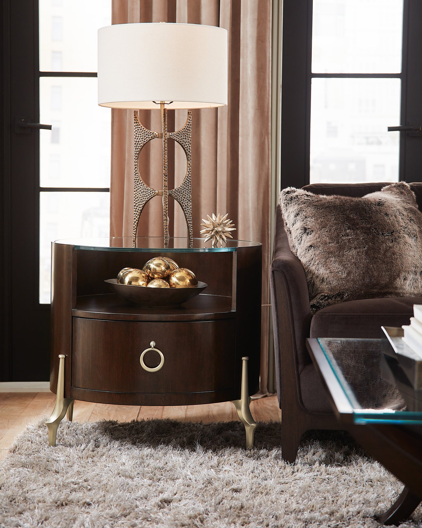 Bella donna round side table