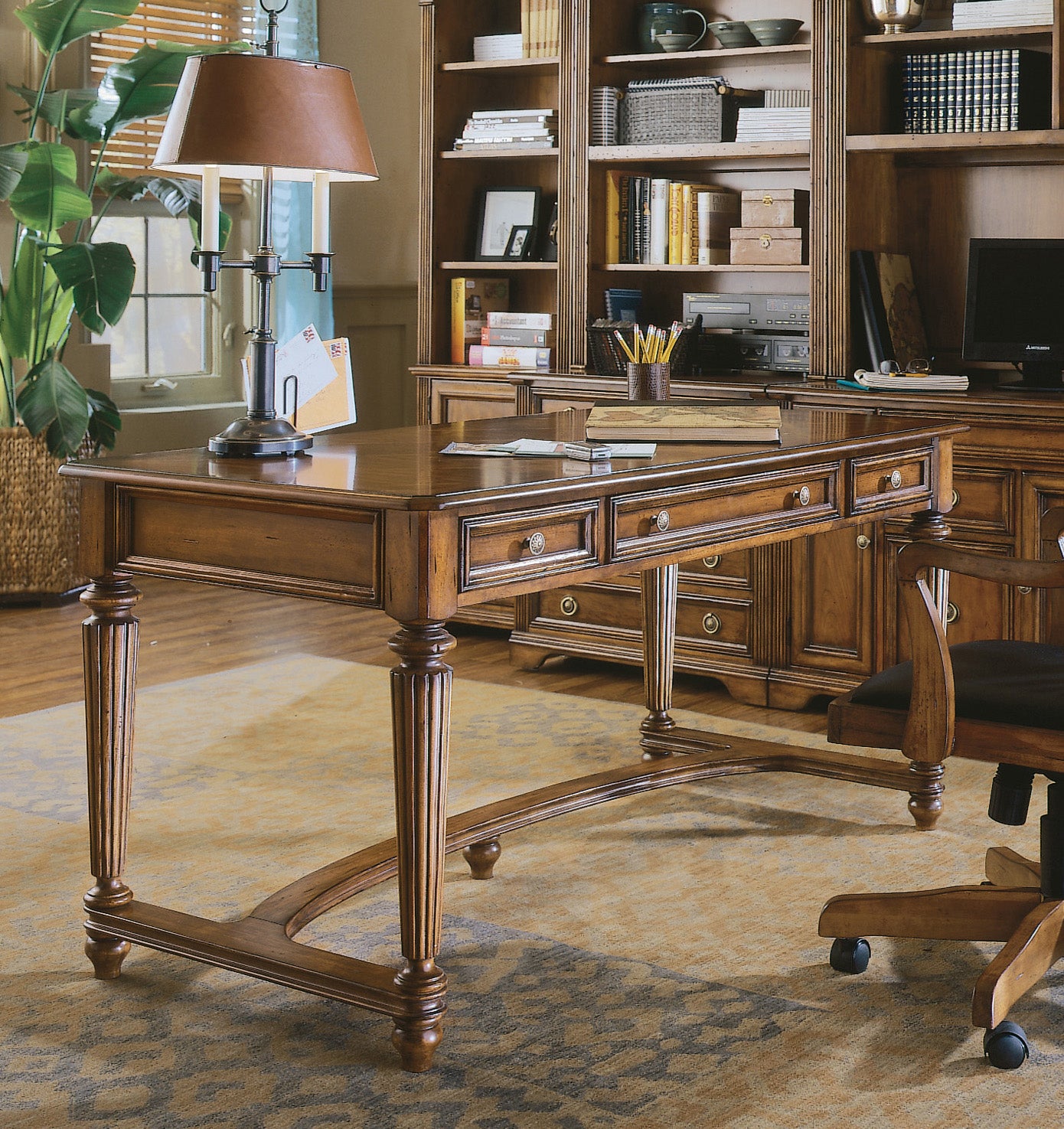 Brookhaven leg desk